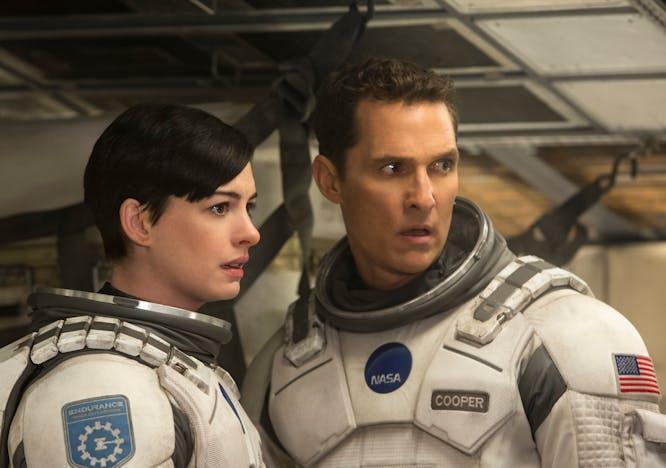 _scene 179 brand-anne hathaway check cooper-matthew mcconaughey msg-select person human astronaut