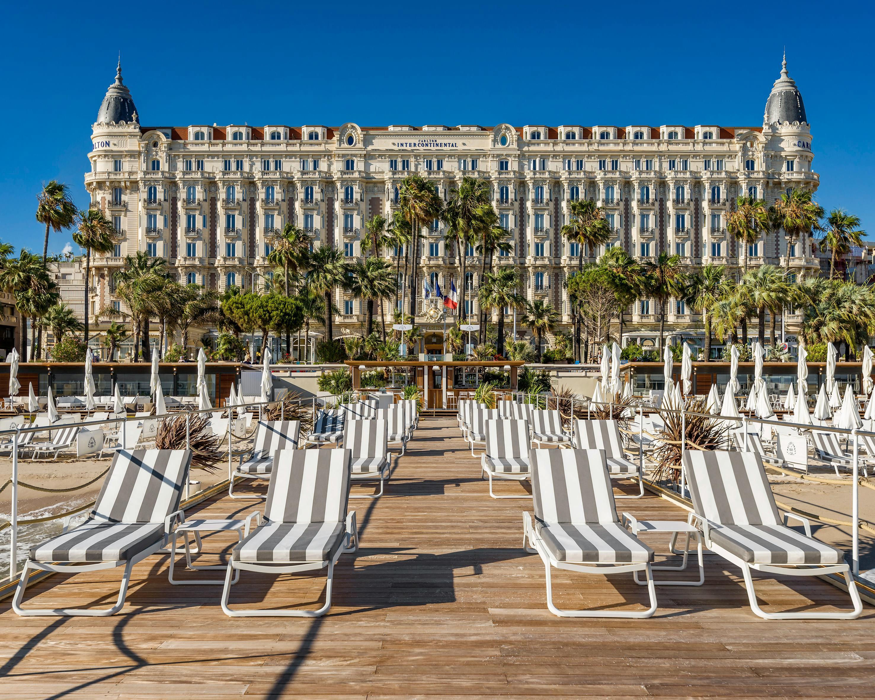 building mansion housing house hotel palace architecture boardwalk bridge