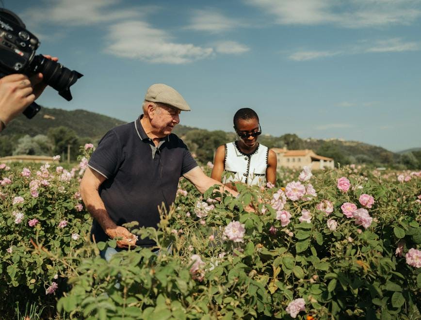 Joseph Mul et Loudmilla dans les Champs de Chanel © Virgile Guinard