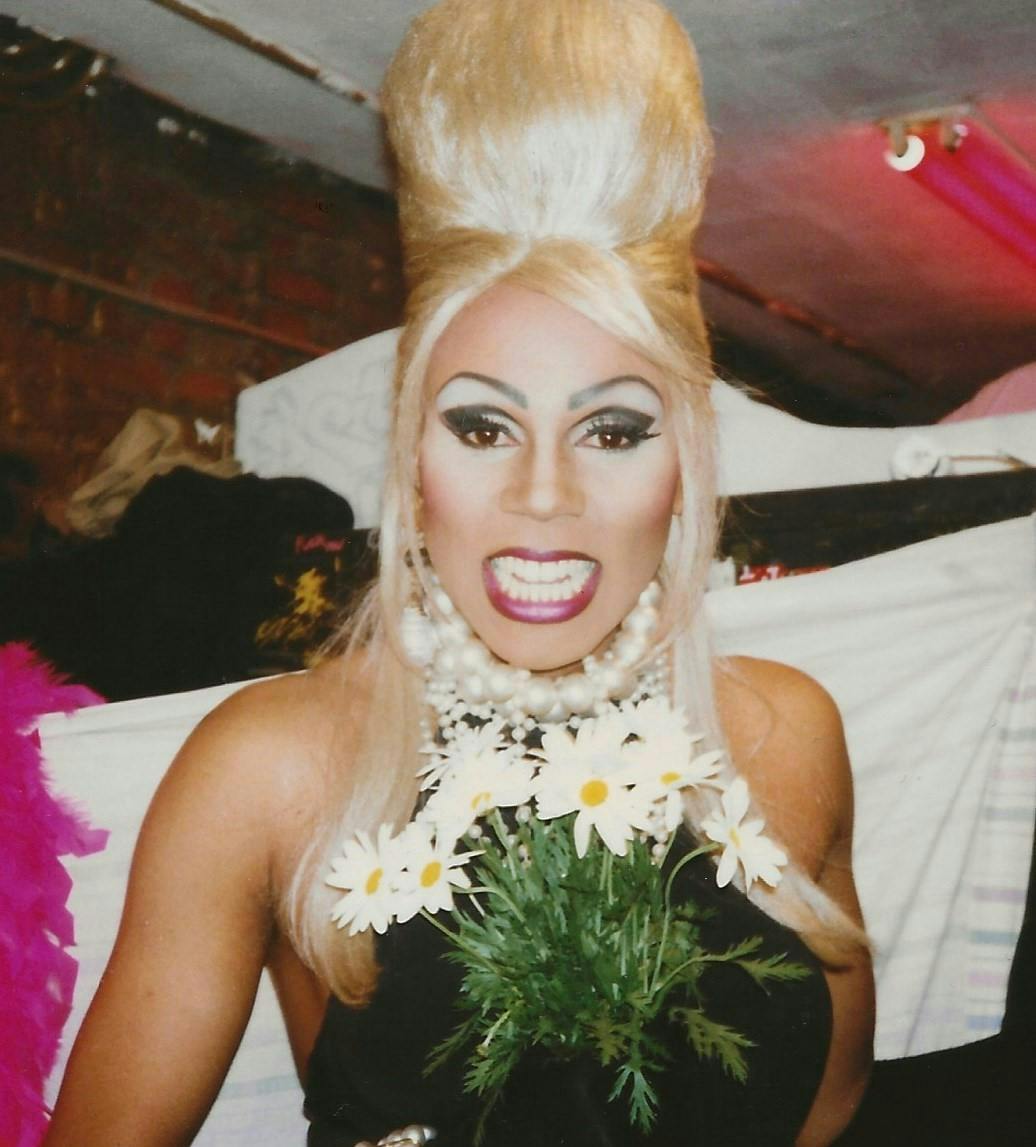 RuPaul dans la loge du Pyramid Club de New York, 1992 © Linda Simpson