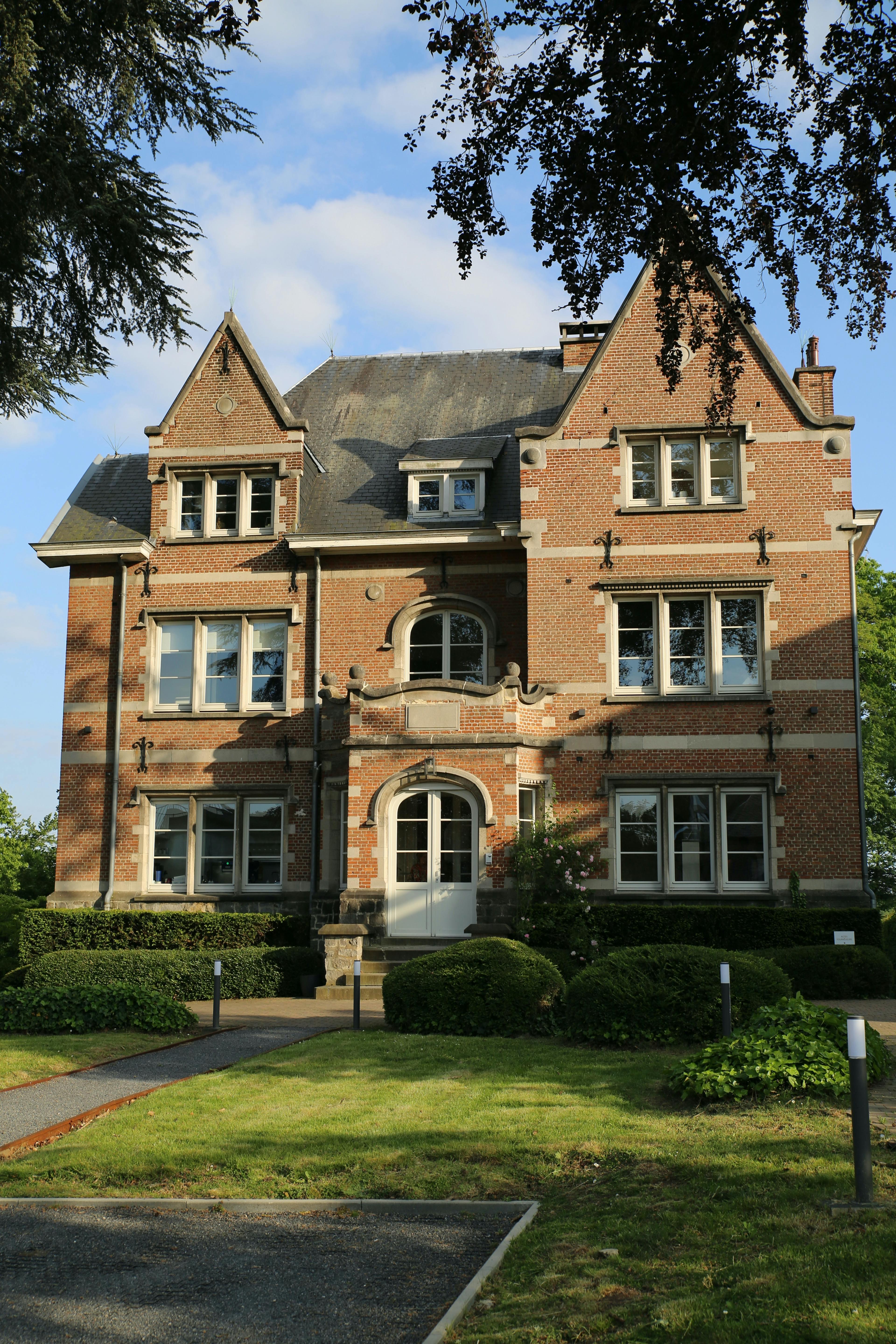 architecture building housing house manor