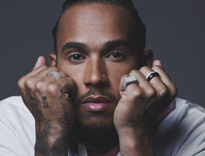 Lewis Hamilton photographié par Evan Browning pour L'OFFICIEL HOMMES USA Automne 2019.