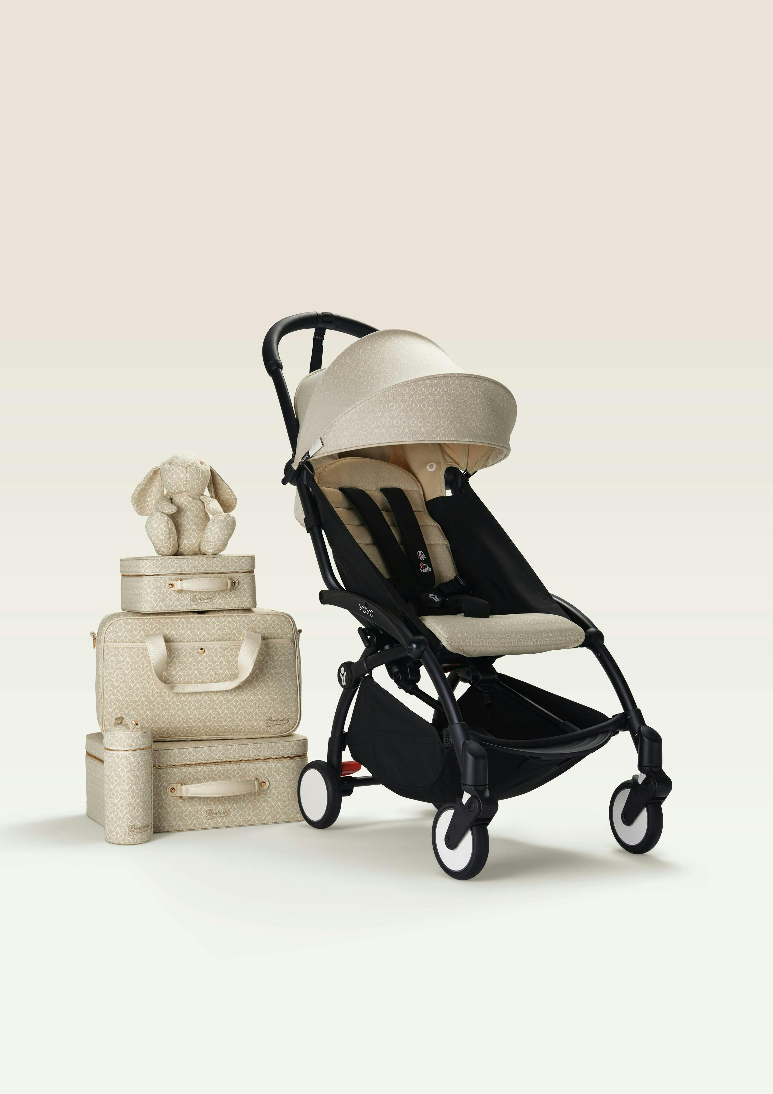 © Stokke YOYO 6+ Bonpoint. Black frame.